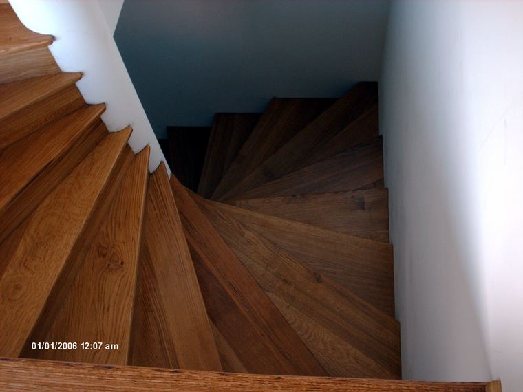 Escalier balancé en chêne